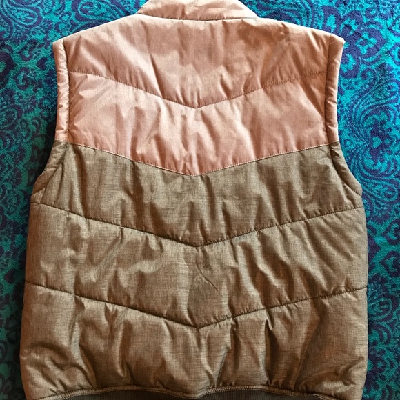 VALOR VEST - Picture 2 of 4